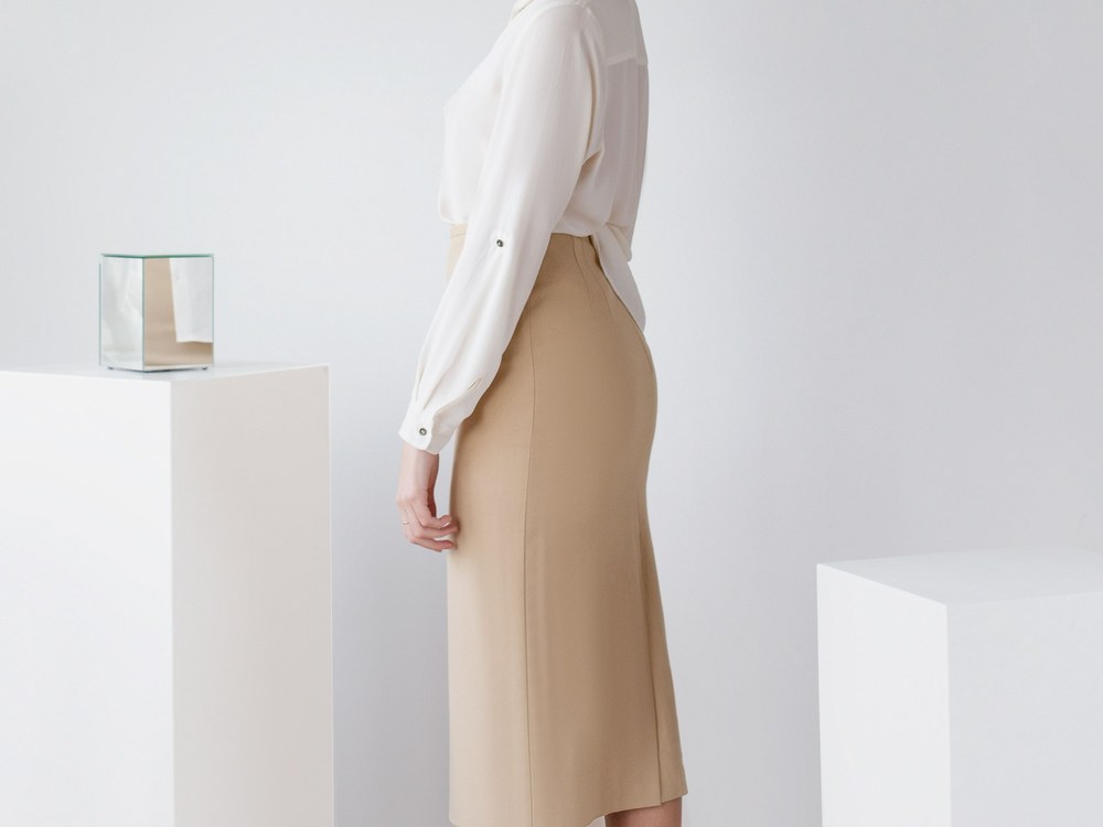 Falda Midi Beige